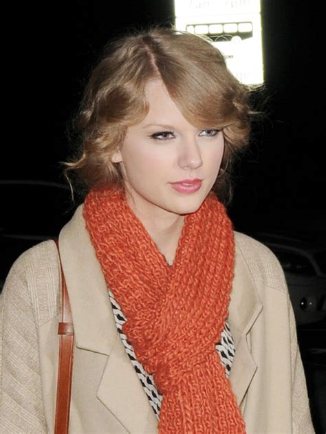 taylor swift gucci scarf|is taylor swift scarf real.